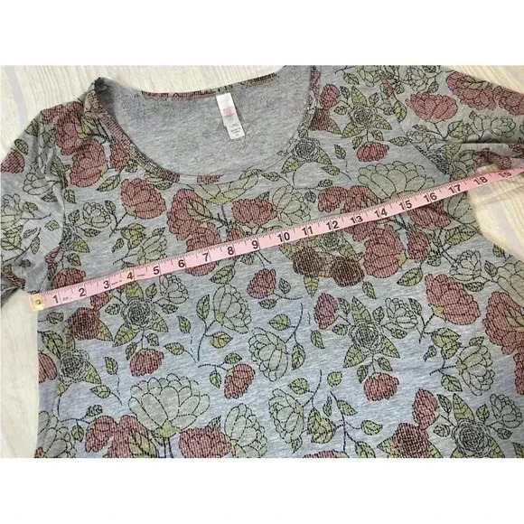 LulaRoe Perfect T Swing Side Slit Tee T Shirt Womens XS Muted Gray Artsy flower - Picture 11 of 16